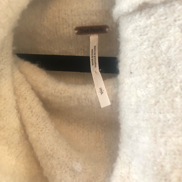 Free People Cream Cowl Neck Sweater Top – NWOT - Picture 3 of 7